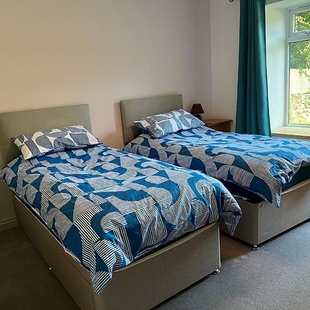 Self-Contained Ensuite Double Or Twin Bedroom In Pentir 뱅거 외부 사진